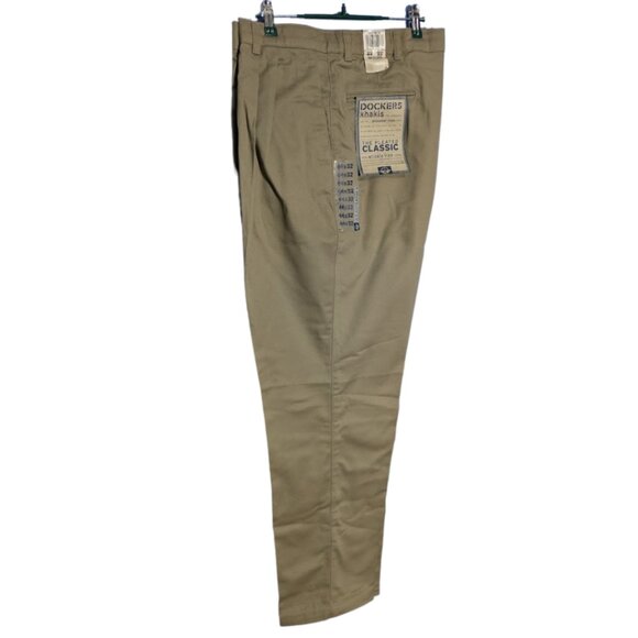New Dockers Tan 44-32 - Picture 1 of 4